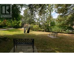 401 - 9 Deer Park Crescent, Toronto, ON M4V2C4 Photo 13