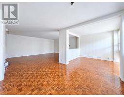401 - 9 Deer Park Crescent, Toronto, ON M4V2C4 Photo 6