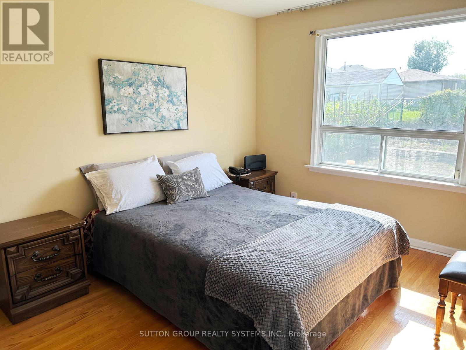 20 TAYSHAM CRESCENT - 10