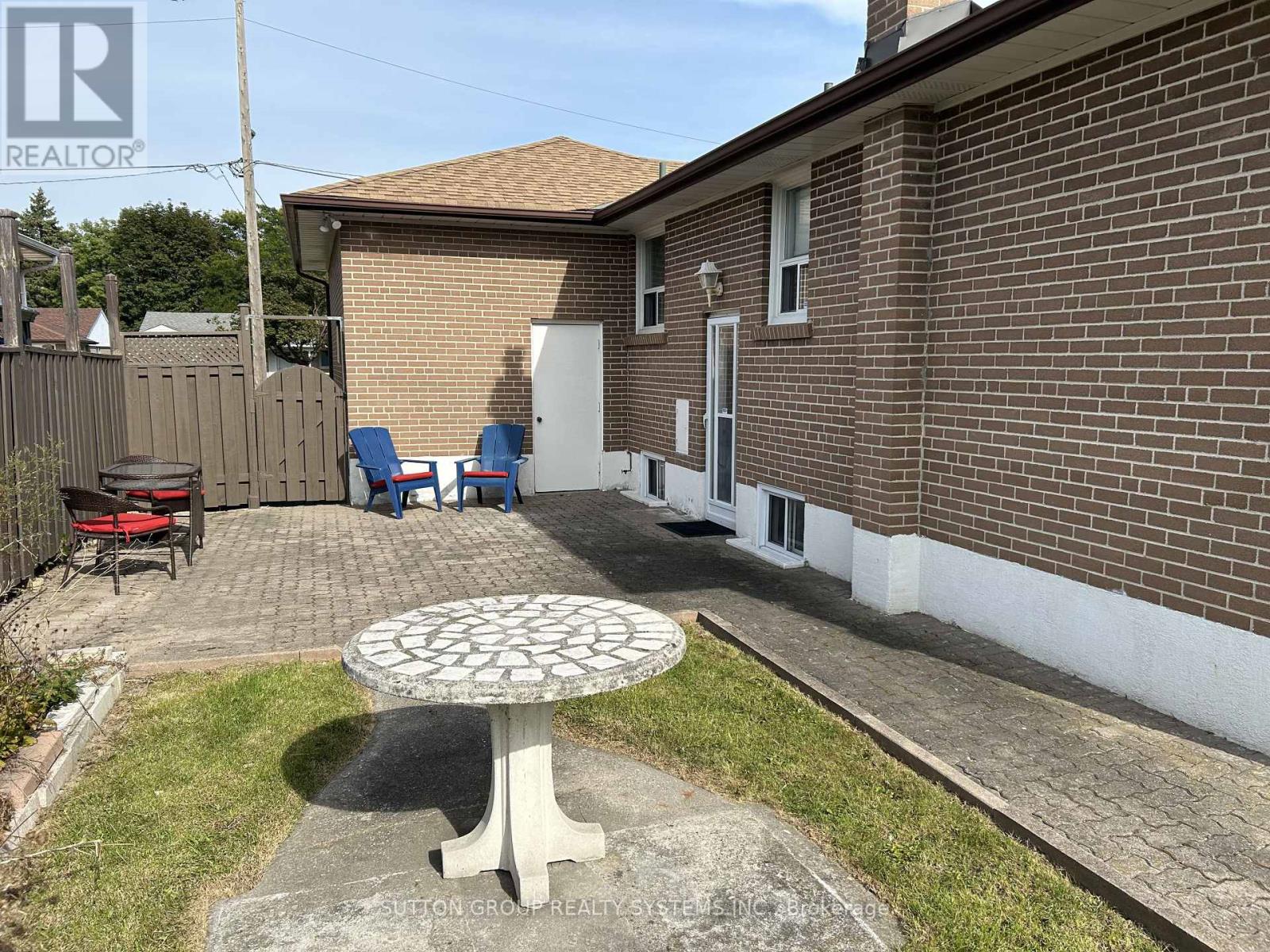 20 TAYSHAM CRESCENT - Image 24