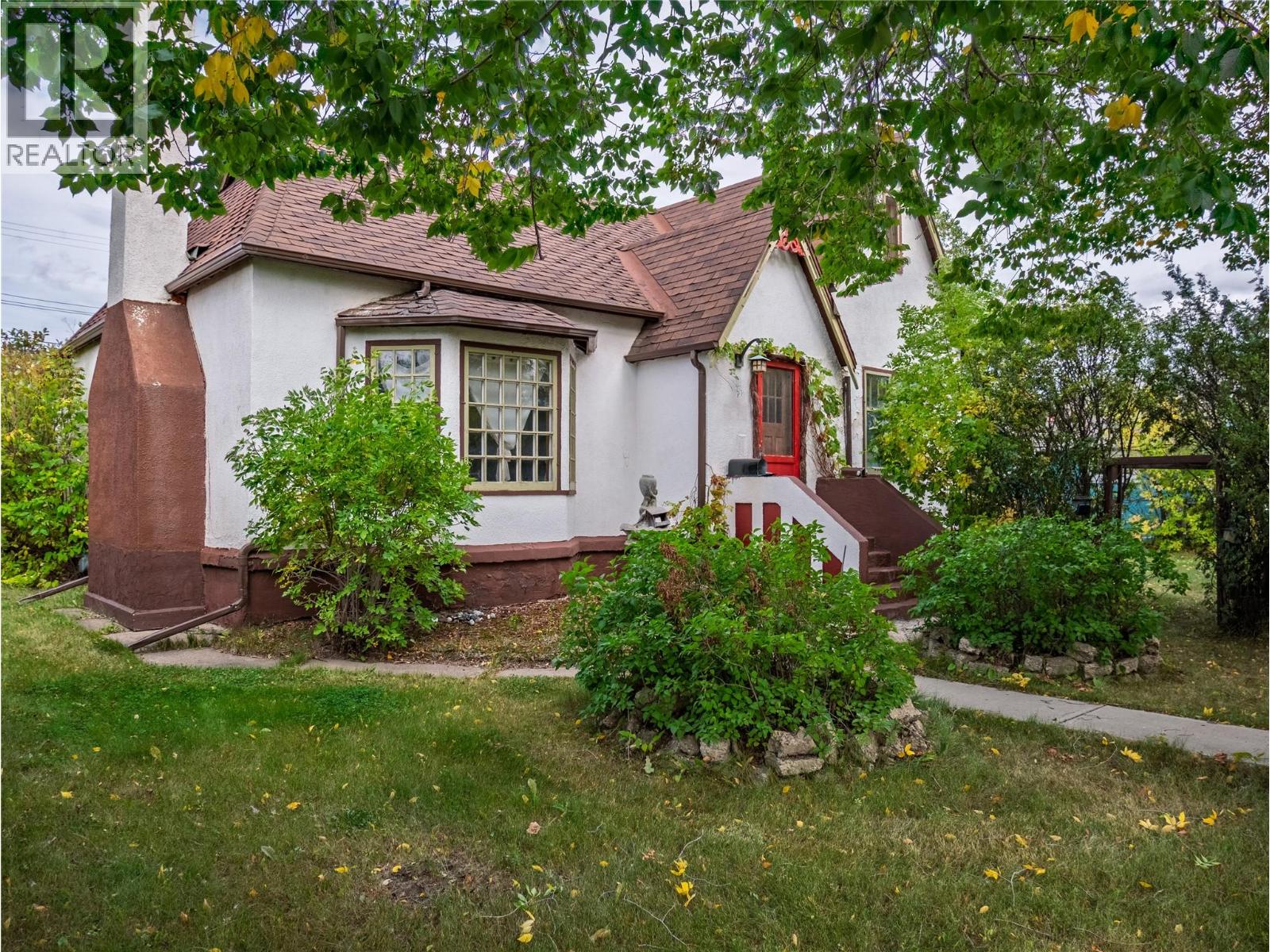 844 104 Avenue - 1