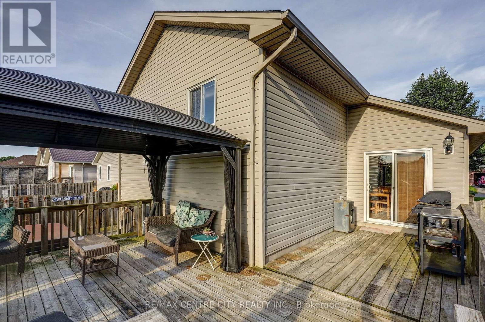 26 GLENVIEW COURT - 13
