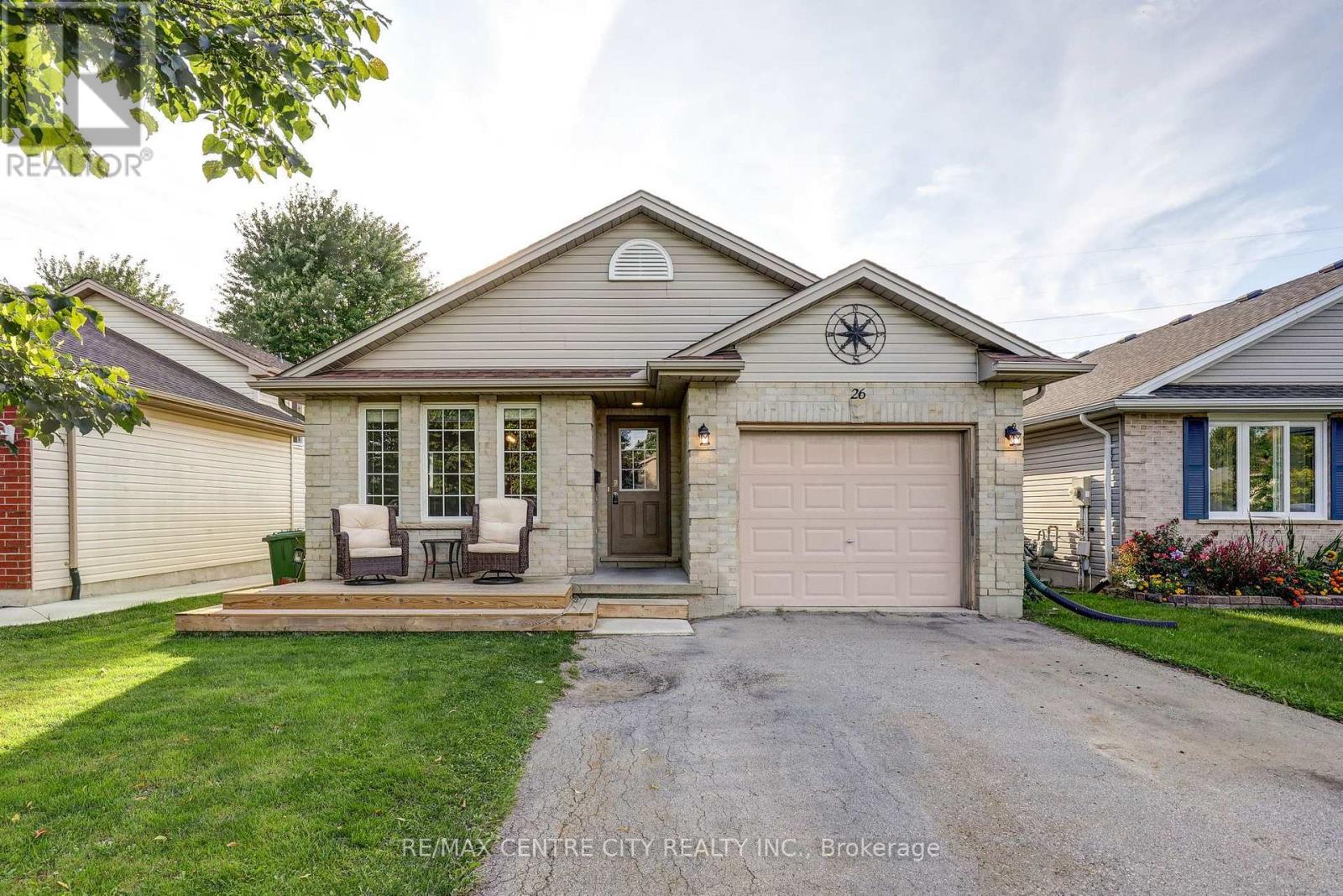 26 GLENVIEW COURT - 2