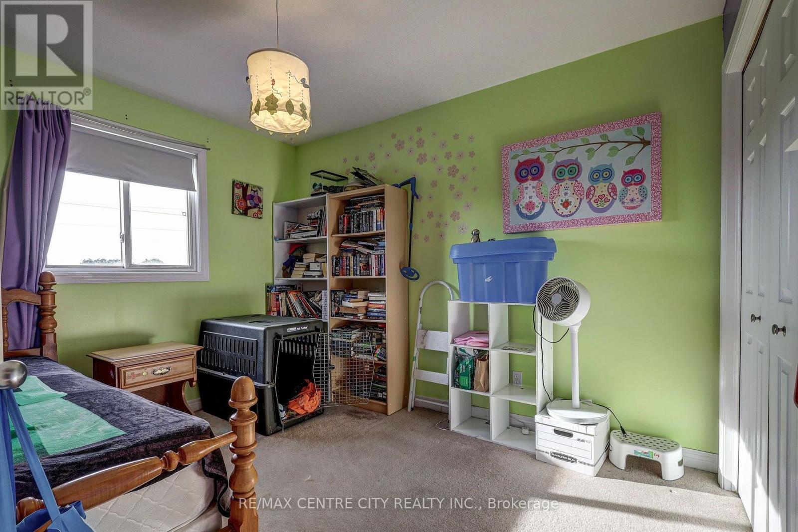 26 GLENVIEW COURT - 36