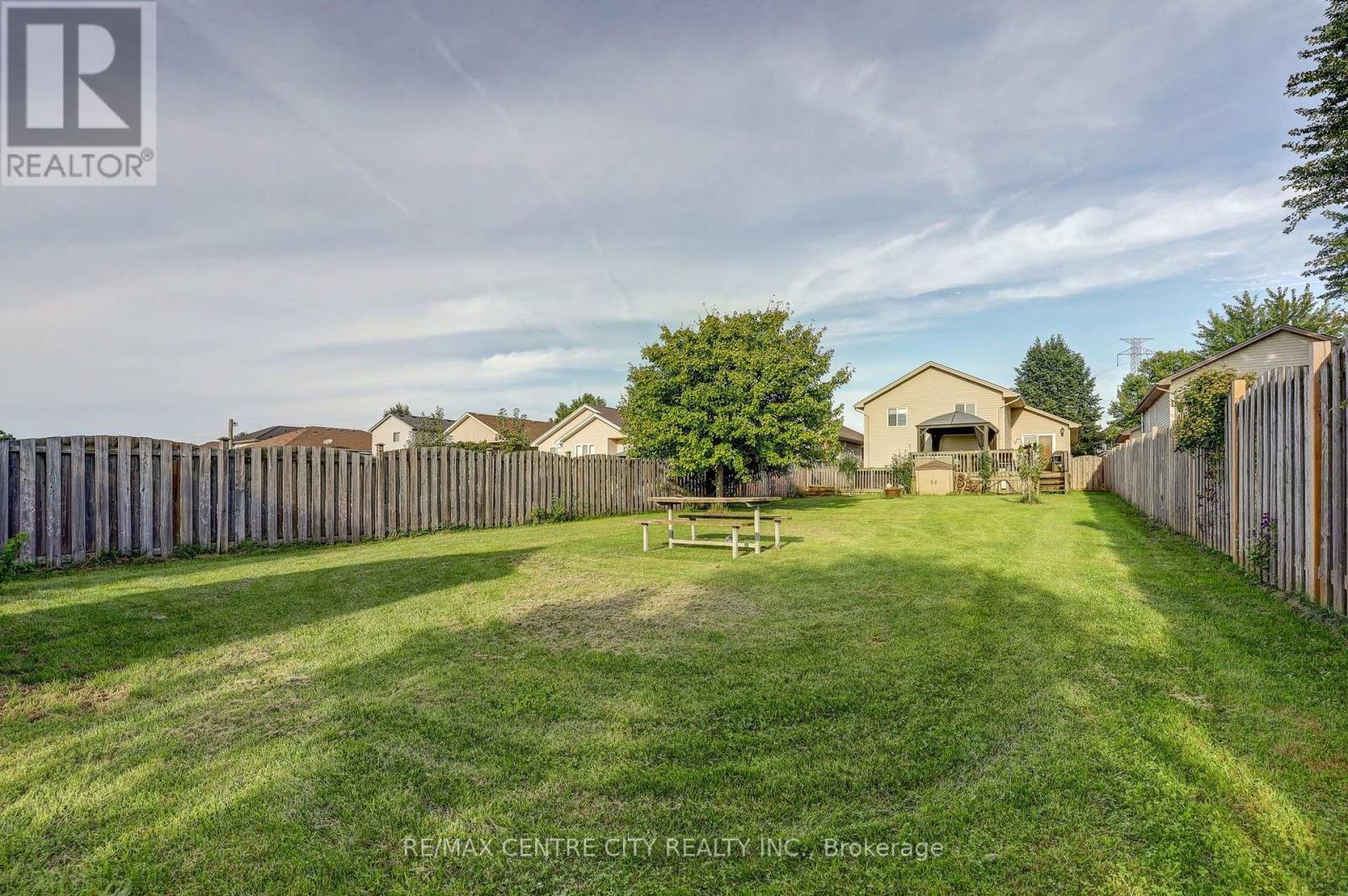 26 GLENVIEW COURT - 4