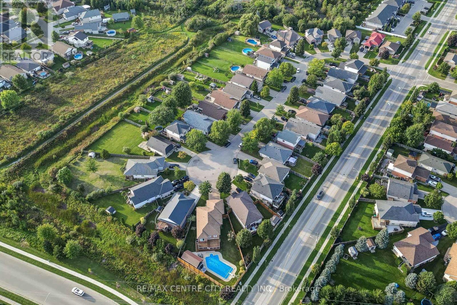26 GLENVIEW COURT - 9
