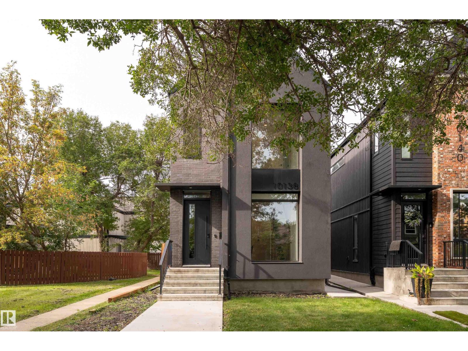 10138 90 ST NW - 3