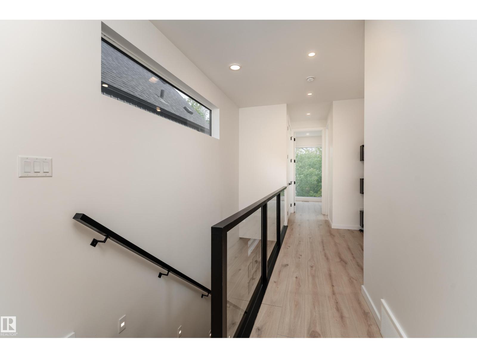 10138 90 ST NW - 20