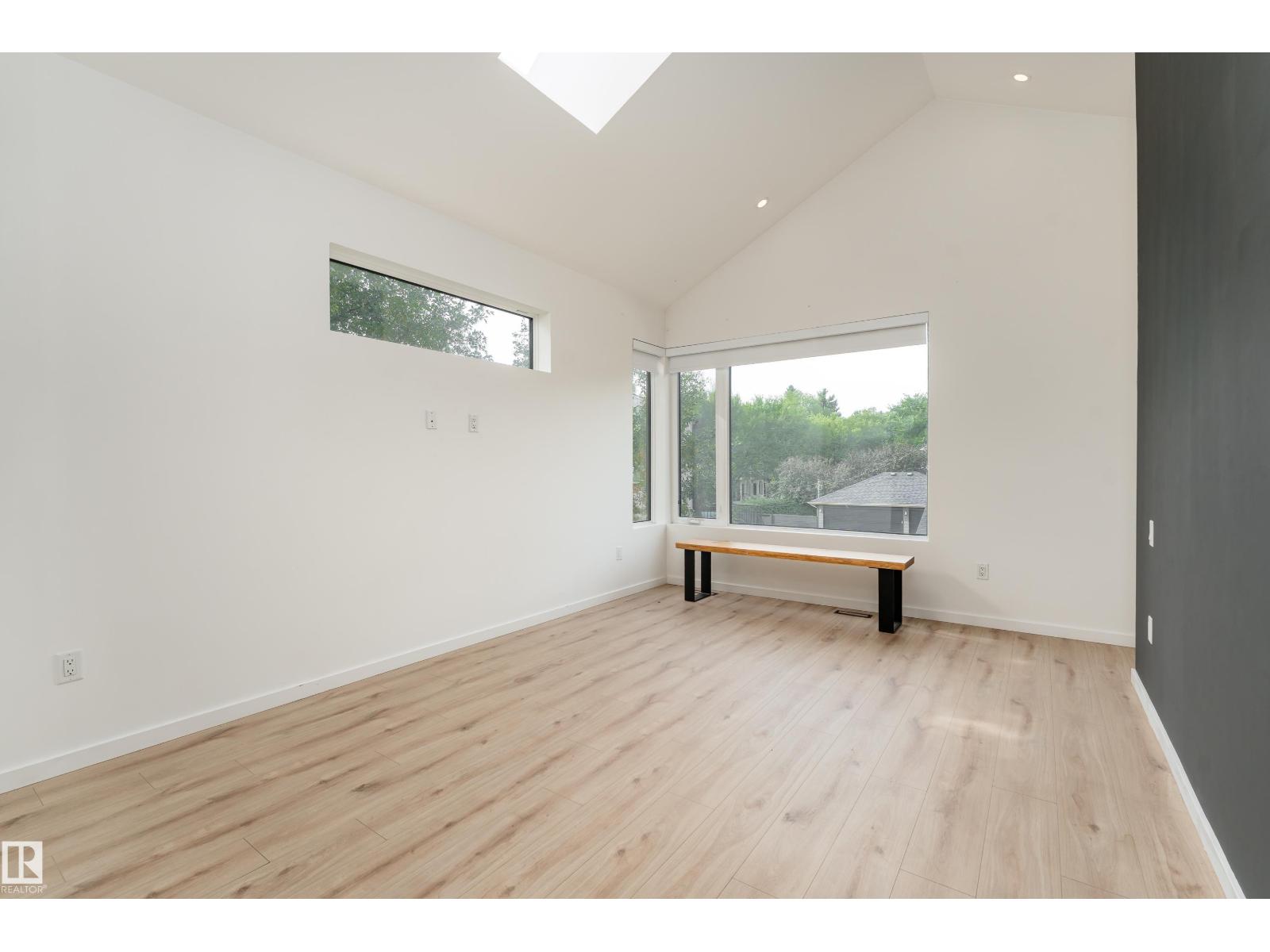 10138 90 ST NW - 21