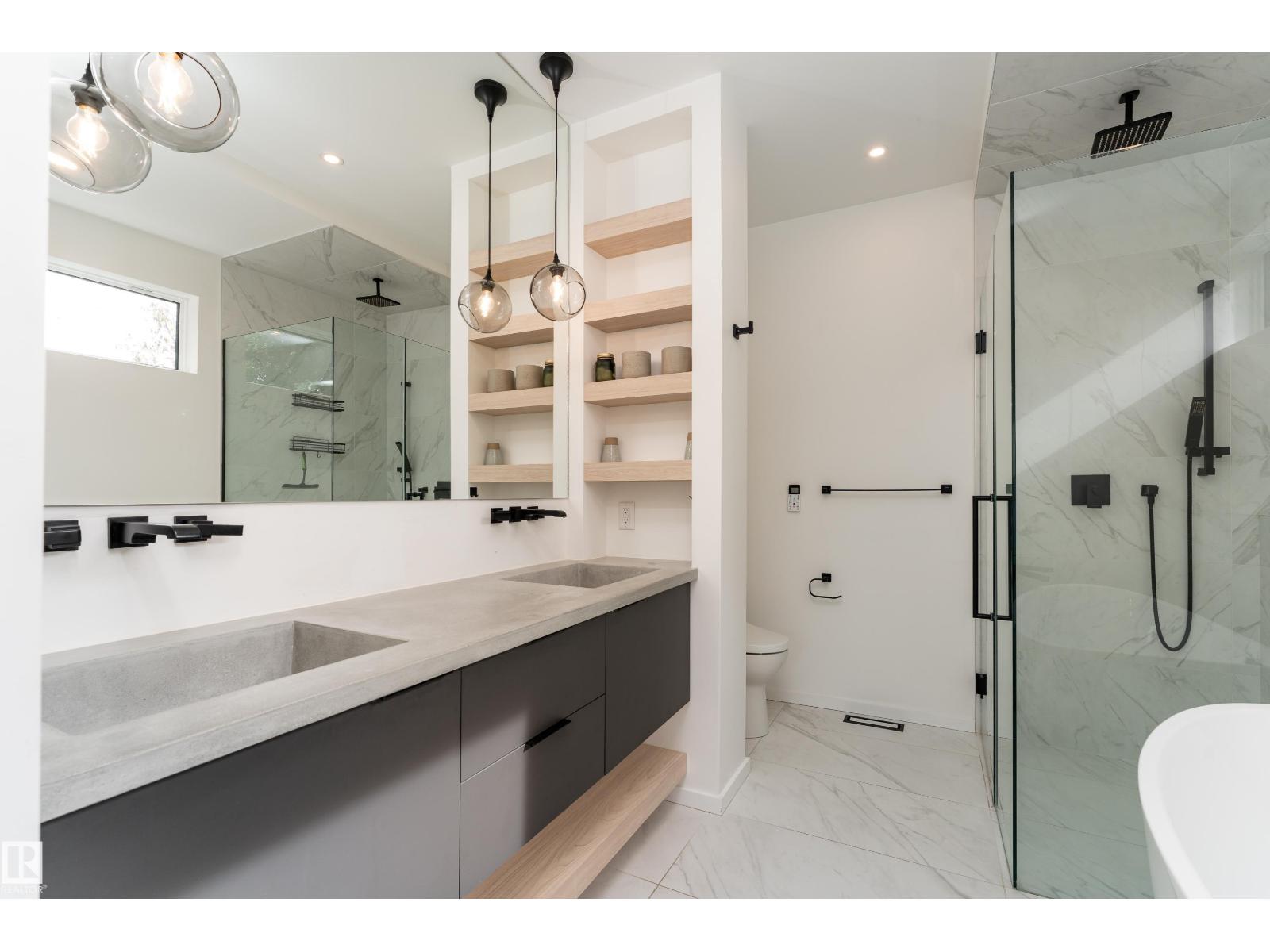 10138 90 ST NW - 26