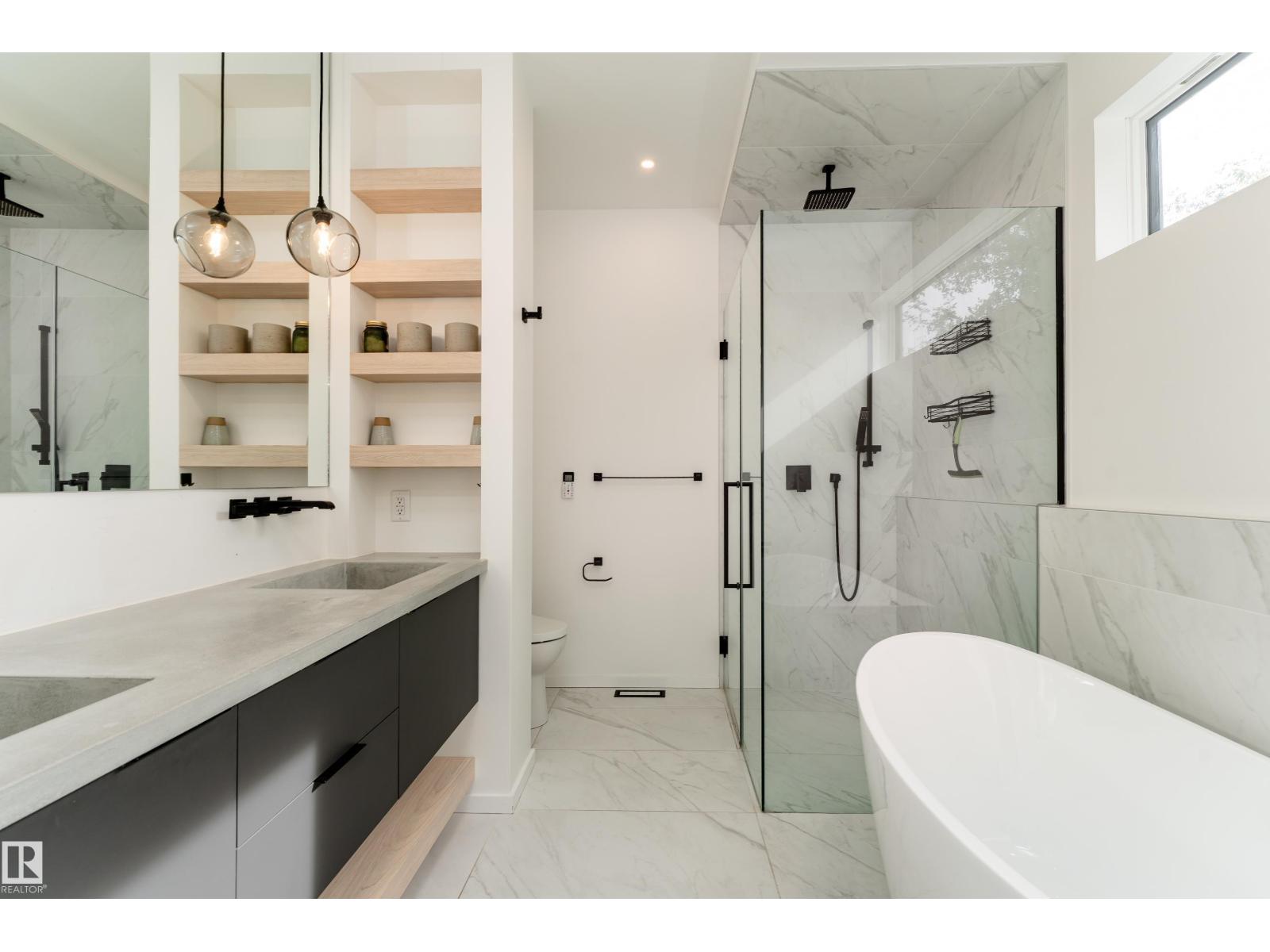 10138 90 ST NW - 25