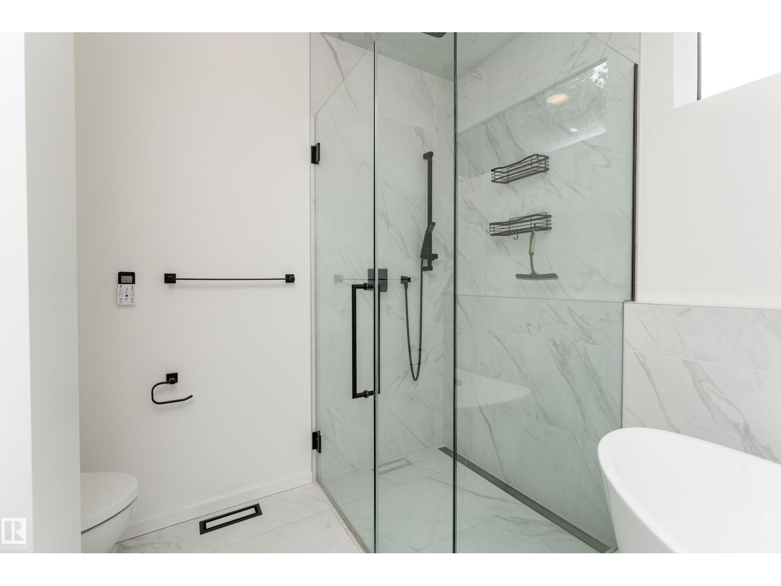 10138 90 ST NW - 27