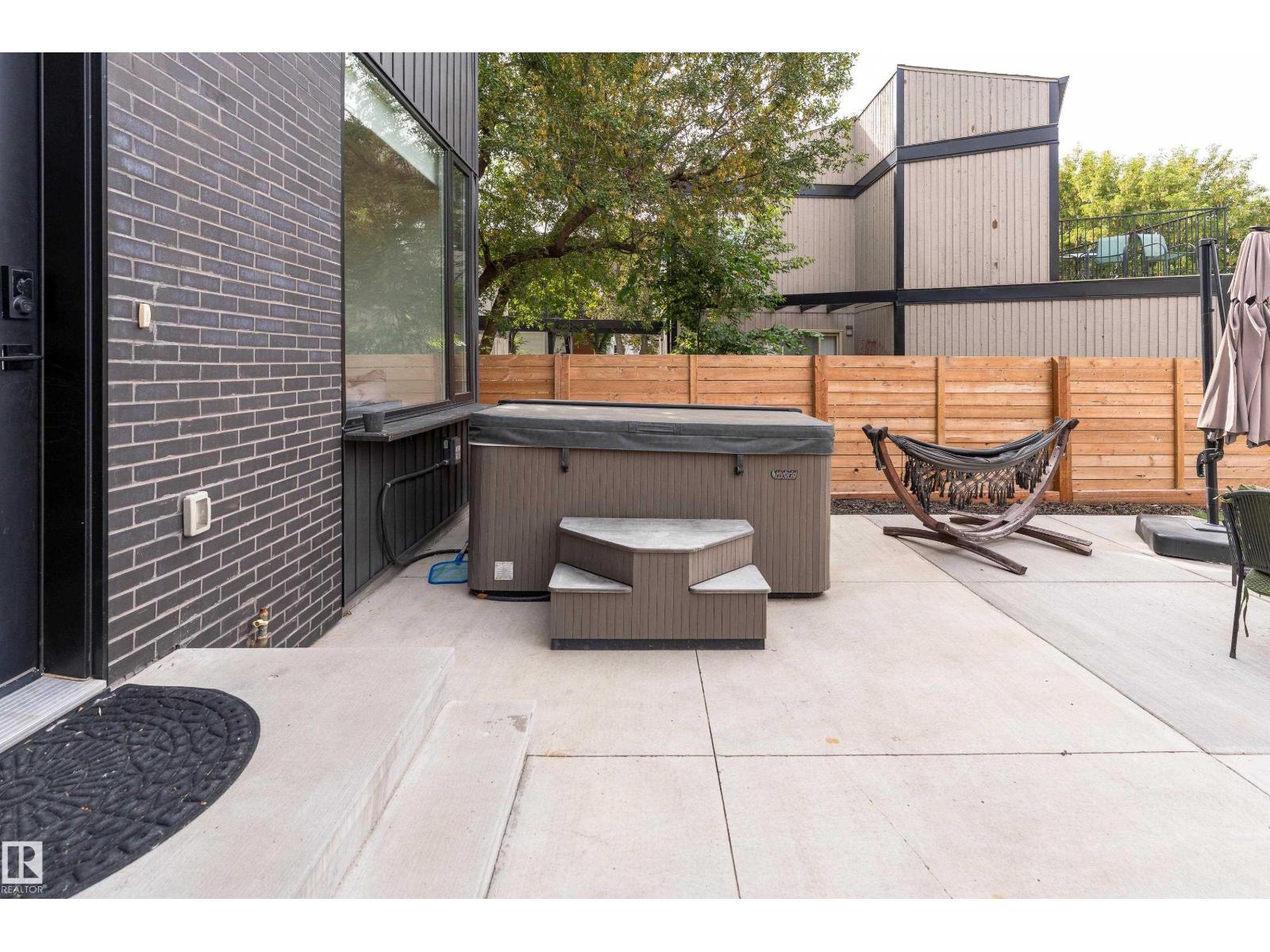 10138 90 ST NW - 37