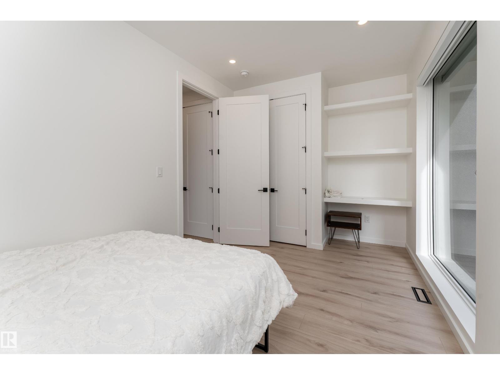 10138 90 ST NW - 31