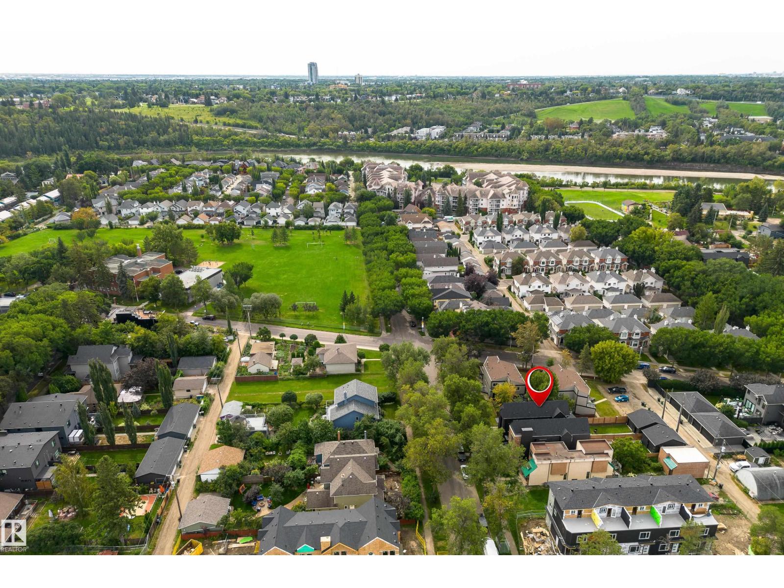 10138 90 ST NW - 47
