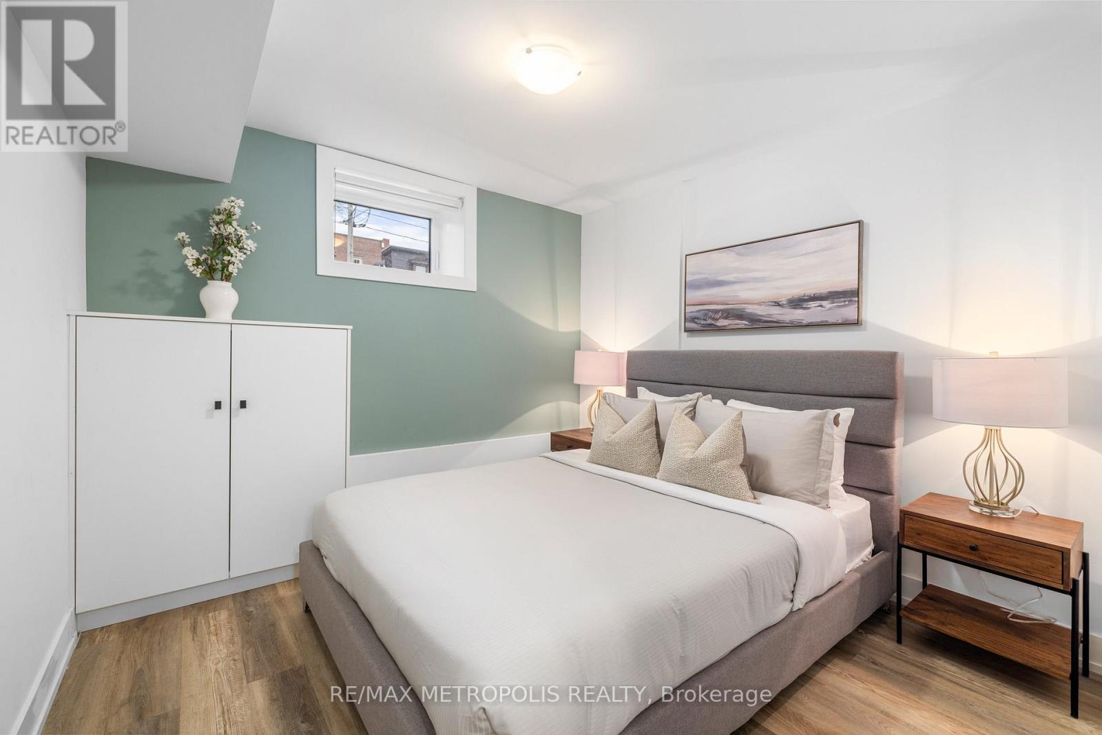 447 LANSDOWNE AVENUE - Image 29