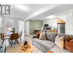 447 Lansdowne Avenue, Toronto, ON M6H3Y2 Photo 13