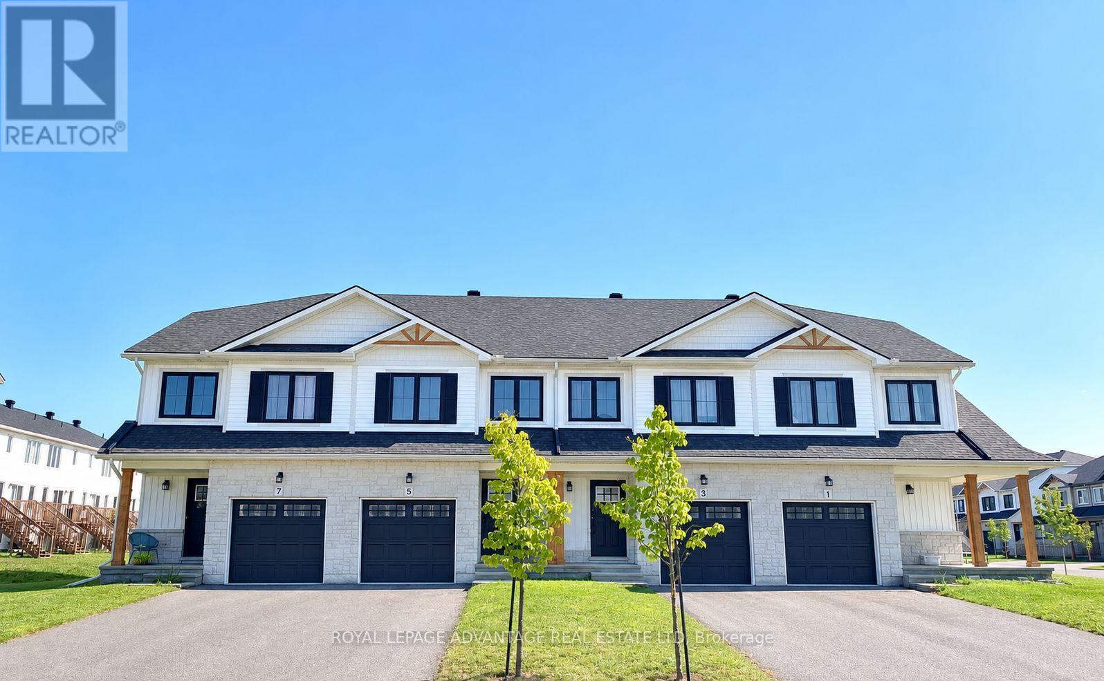 5 WHITCOMB CRESCENT, Smiths Falls — photo 2