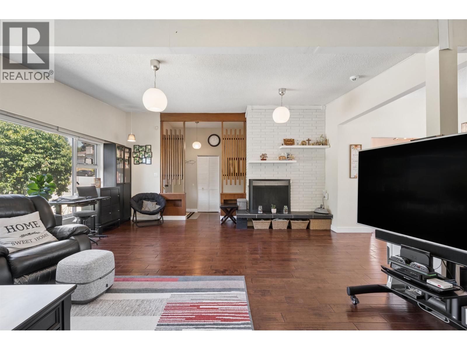 87 MUNDY STREET, Coquitlam — photo 3