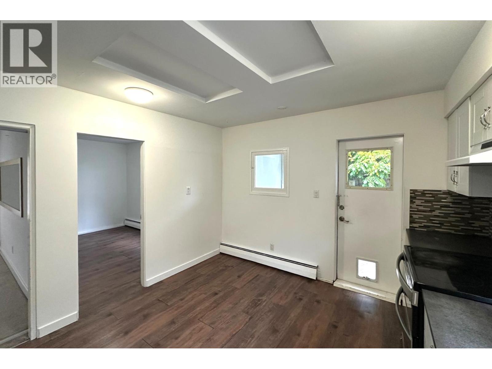 164 E 10TH STREET, North Vancouver