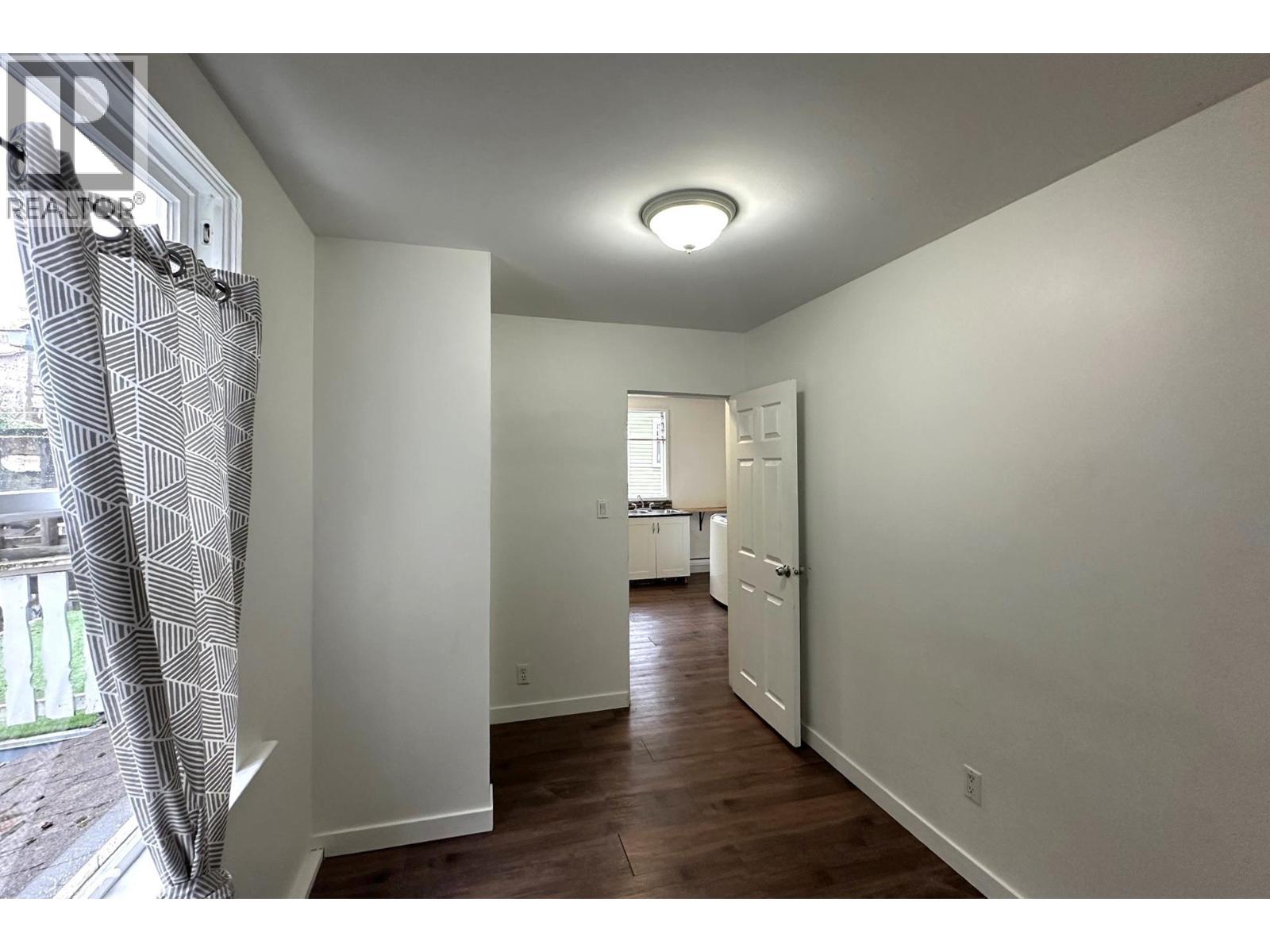 164 E 10TH STREET, North Vancouver