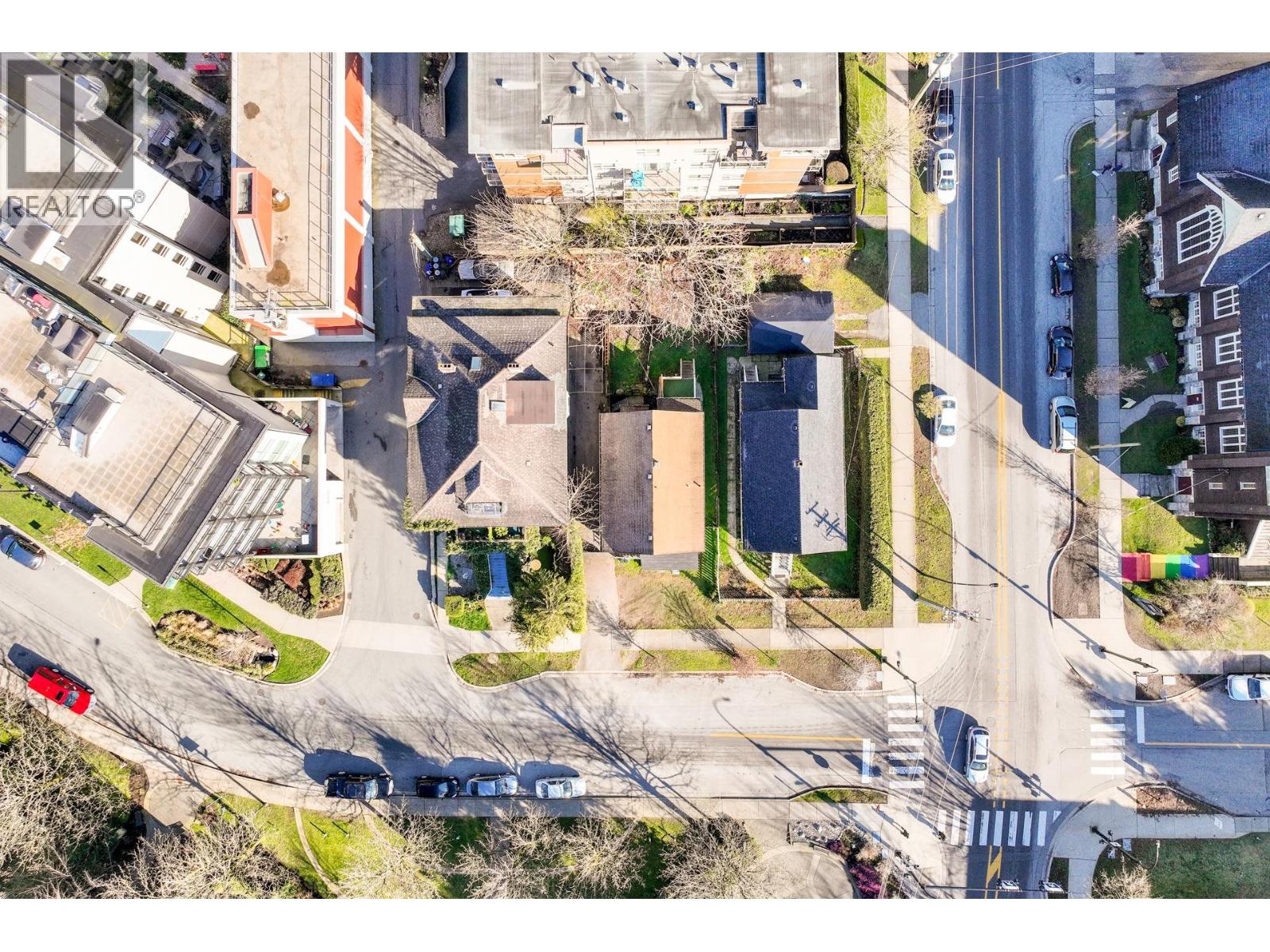 164 E 10TH STREET, North Vancouver
