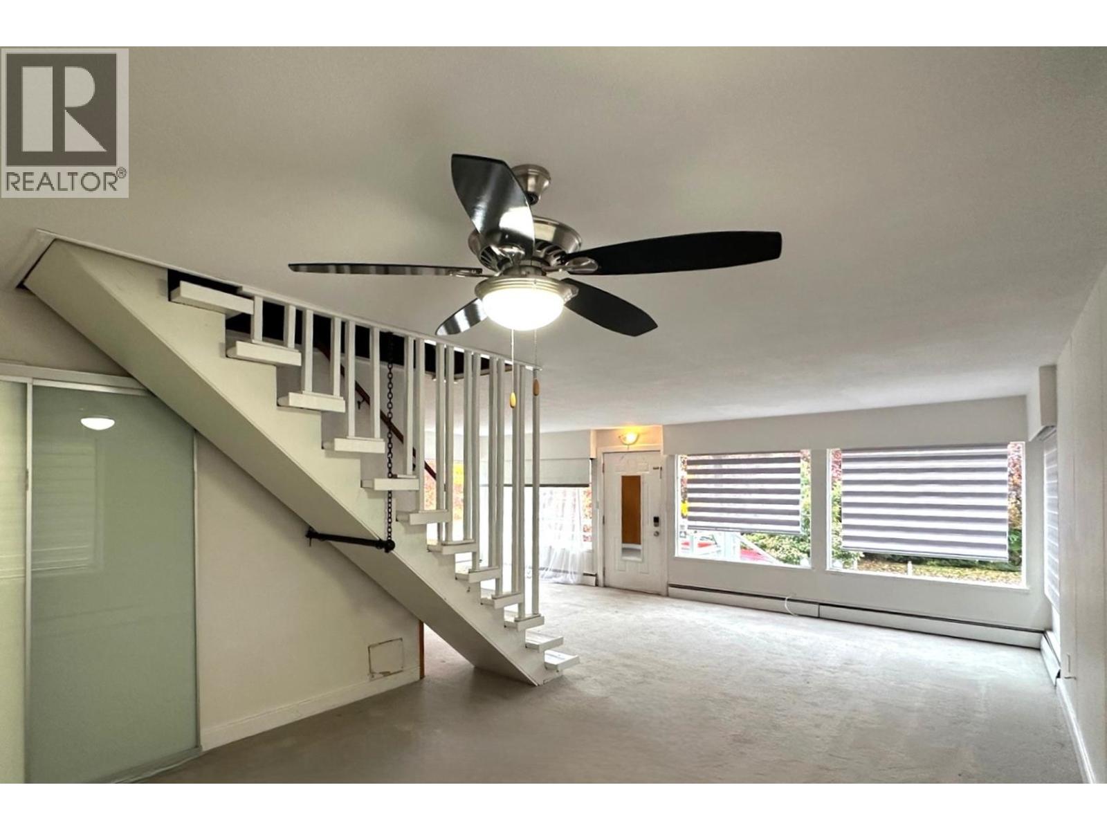 164 E 10TH STREET, North Vancouver