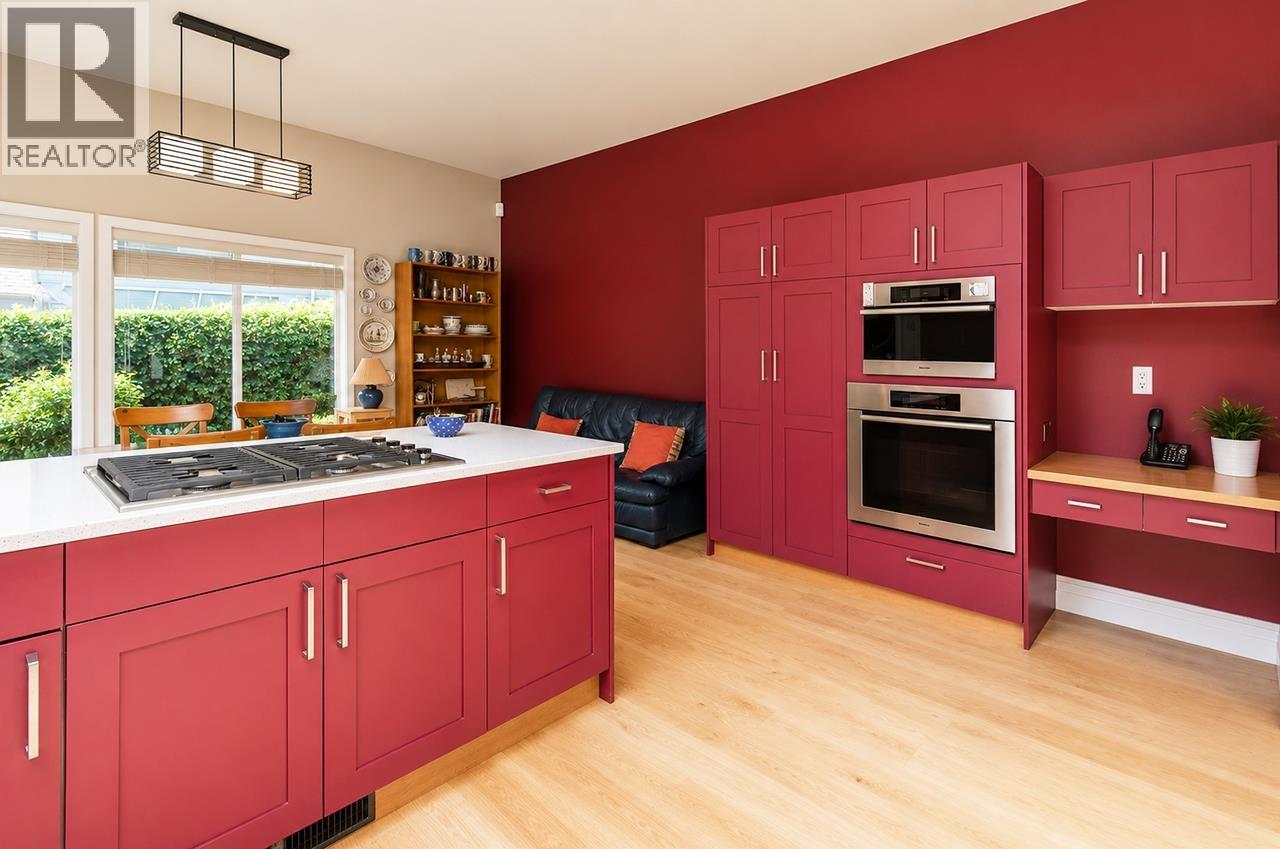 6980 ODLUM COURT, West Vancouver