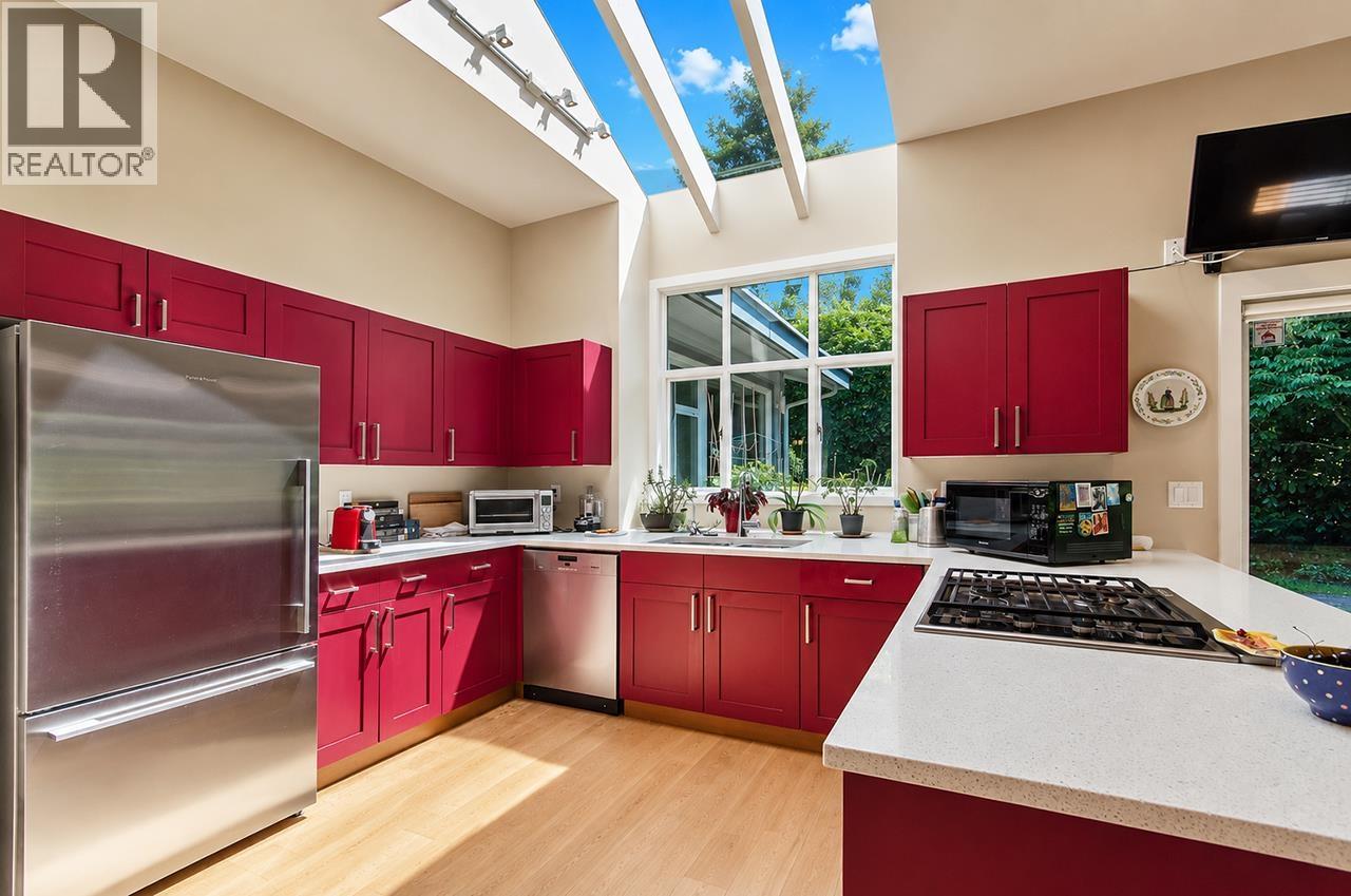 6980 ODLUM COURT, West Vancouver