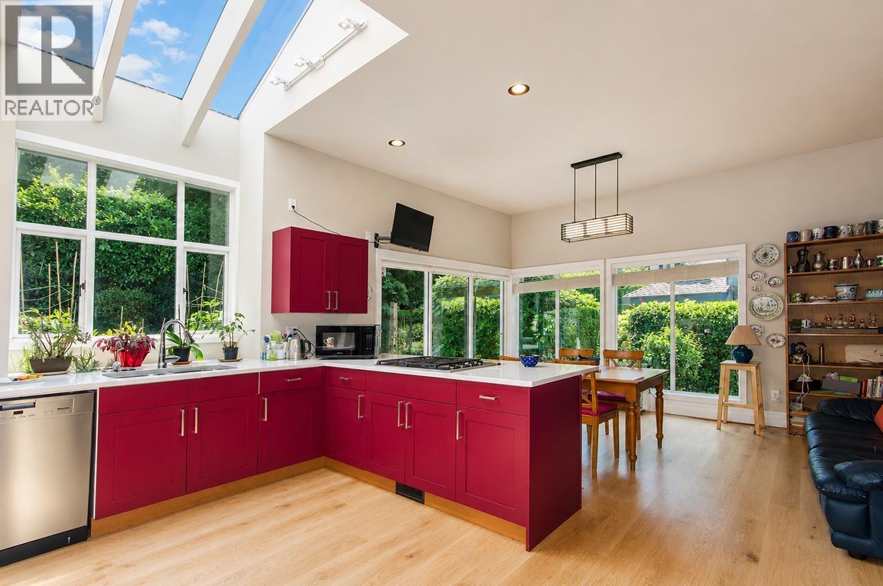 6980 ODLUM COURT, West Vancouver
