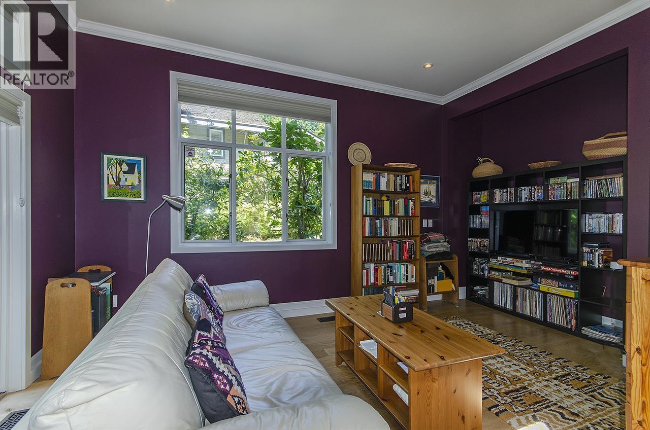6980 ODLUM COURT, West Vancouver