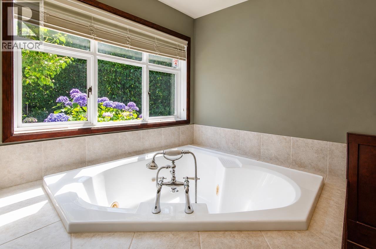 6980 ODLUM COURT, West Vancouver