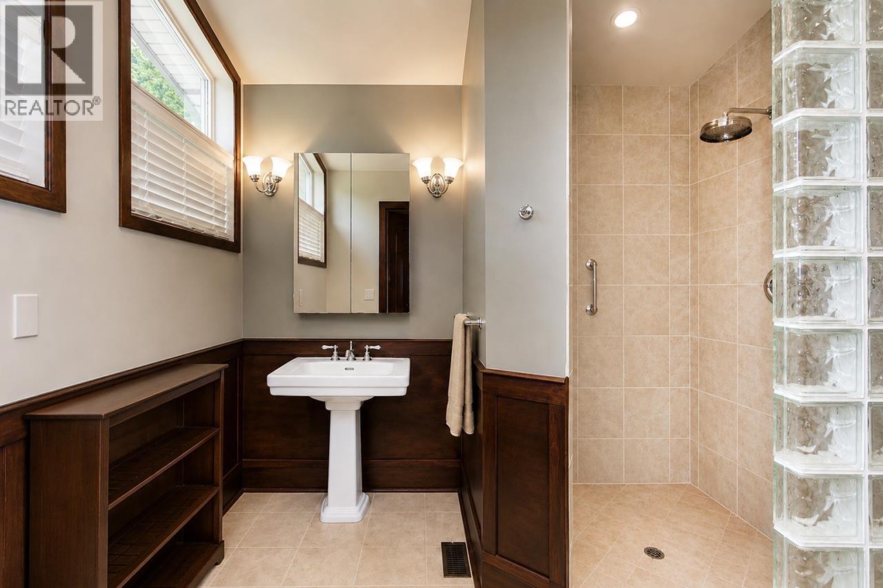 6980 ODLUM COURT, West Vancouver