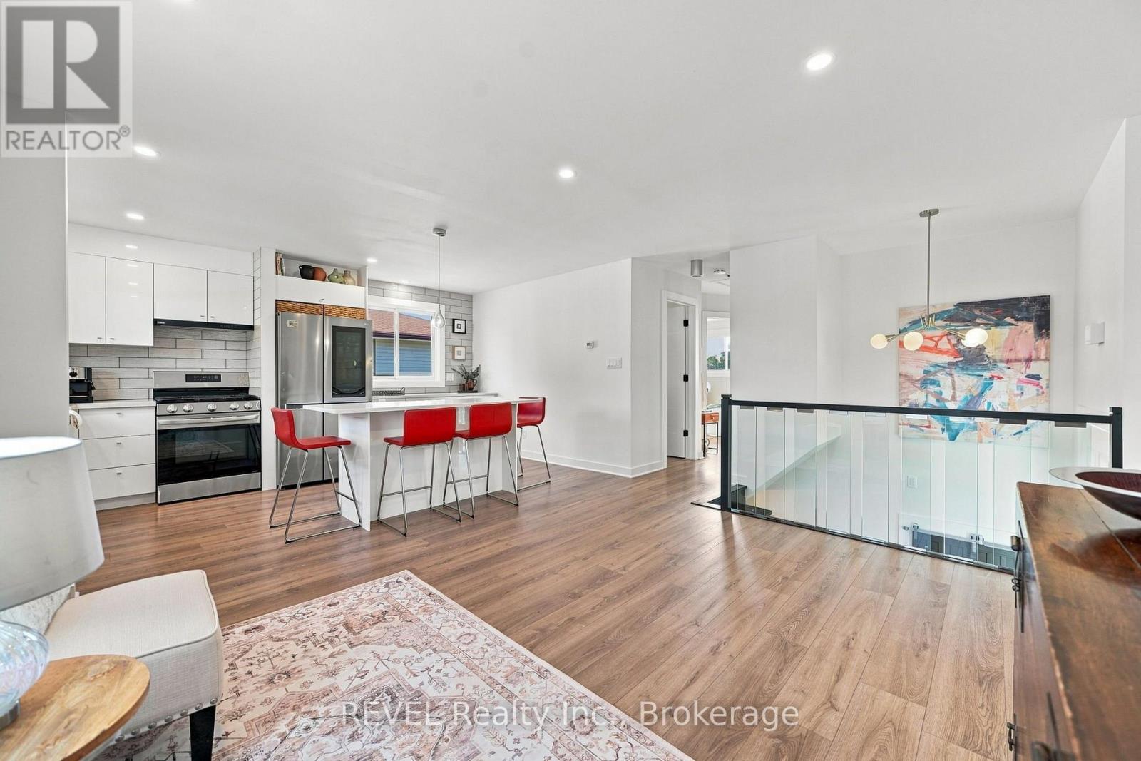 34 OAKWOOD STREET - 2