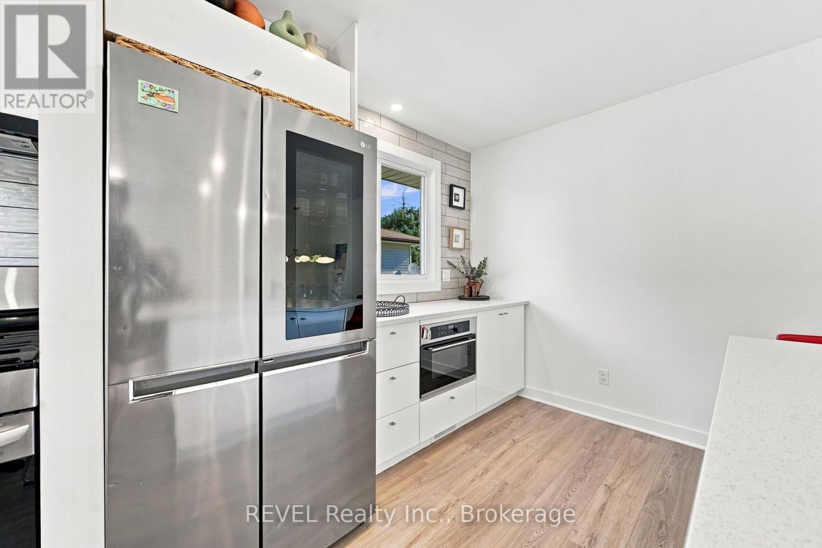 34 OAKWOOD STREET - 4
