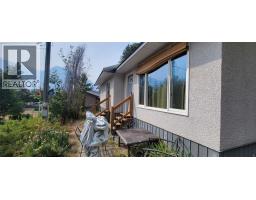 624 Slocan Avenue, New Denver, BC V0G1S0 Photo 12