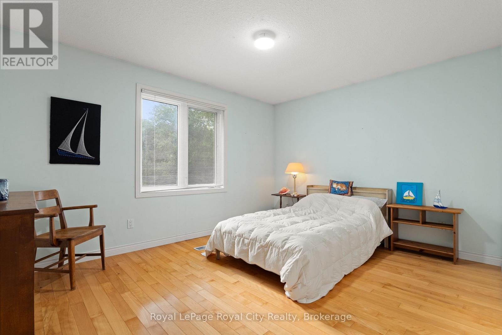 4452 SIDEROAD 20 N - 22