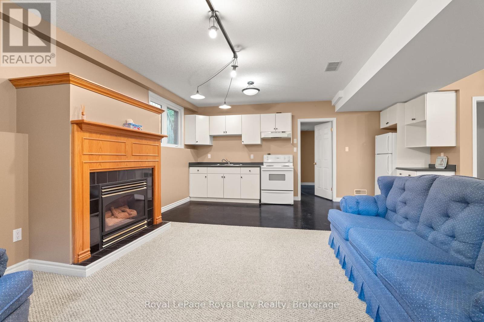 4452 SIDEROAD 20 N - 28