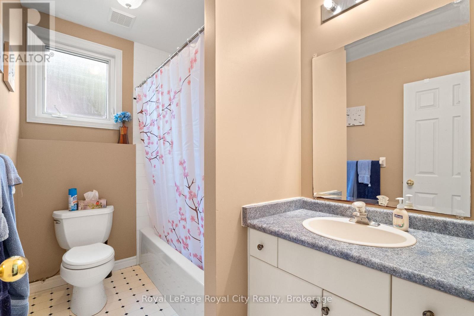 4452 SIDEROAD 20 N - 33