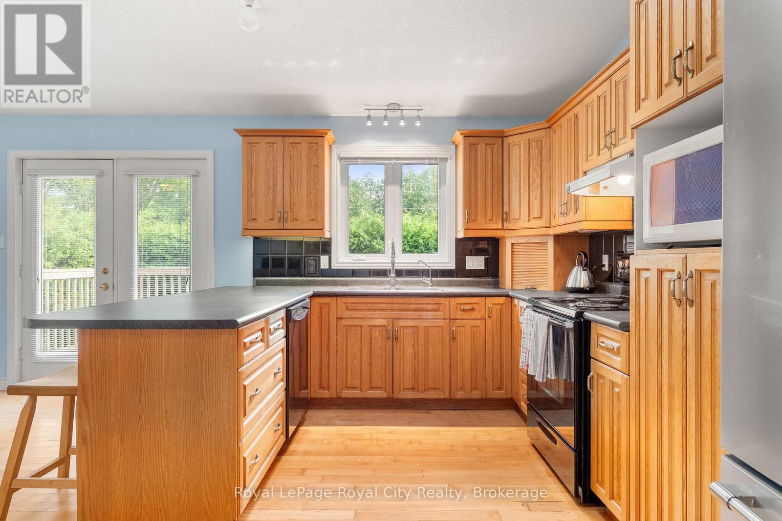 4452 SIDEROAD 20 N - 9