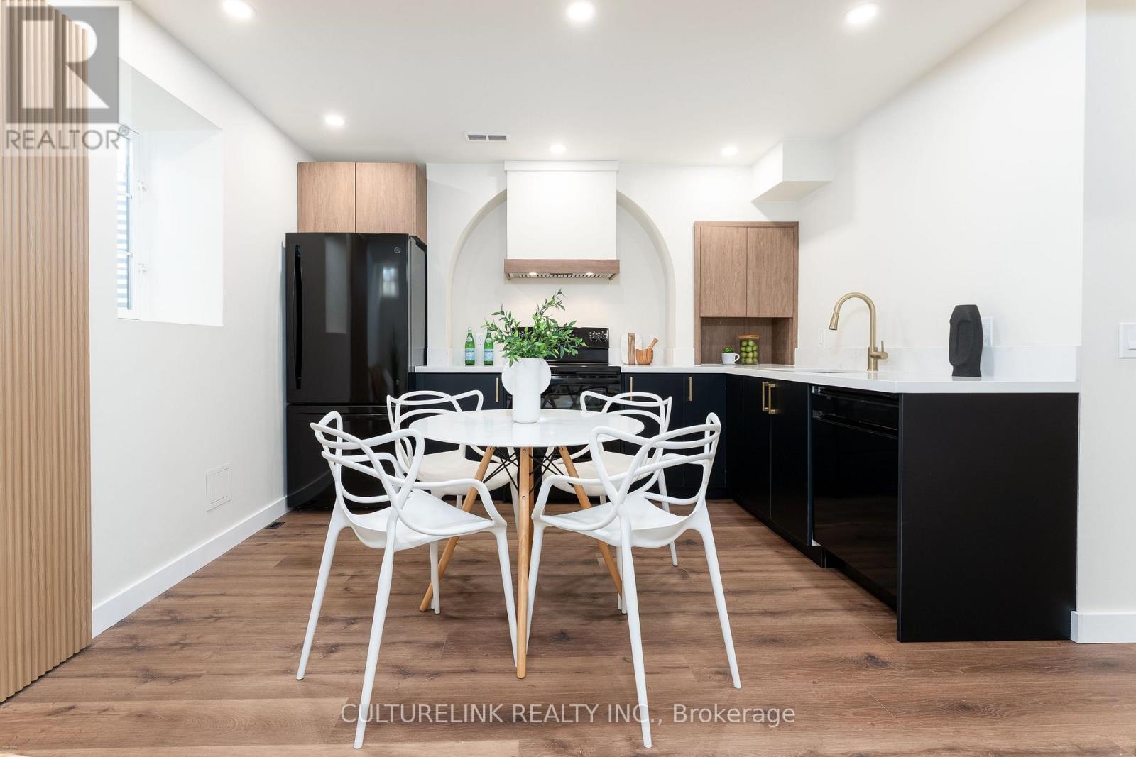 58 JOANITH DRIVE - 16
