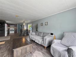 310 Taylor Bay, Brandon, MB R7C0A4 Photo 9