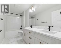 435 Bridgeport - photo 23