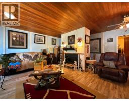 379n 300 E, Raymond, AB T0K2S0 Photo 16
