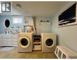 379n 300 E, Raymond, AB T0K2S0 Photo 37