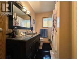 379n 300 E, Raymond, AB T0K2S0 Photo 26