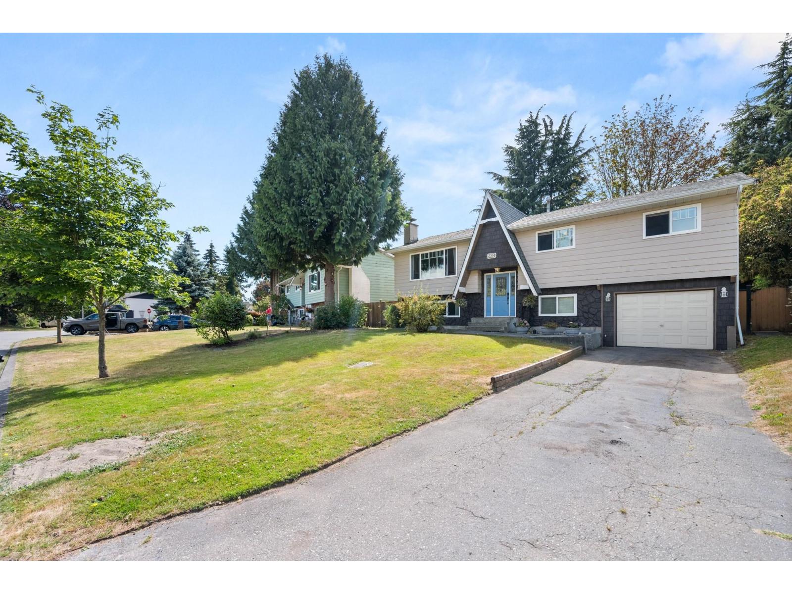 5933 ANGUS PLACE, Surrey — photo 2