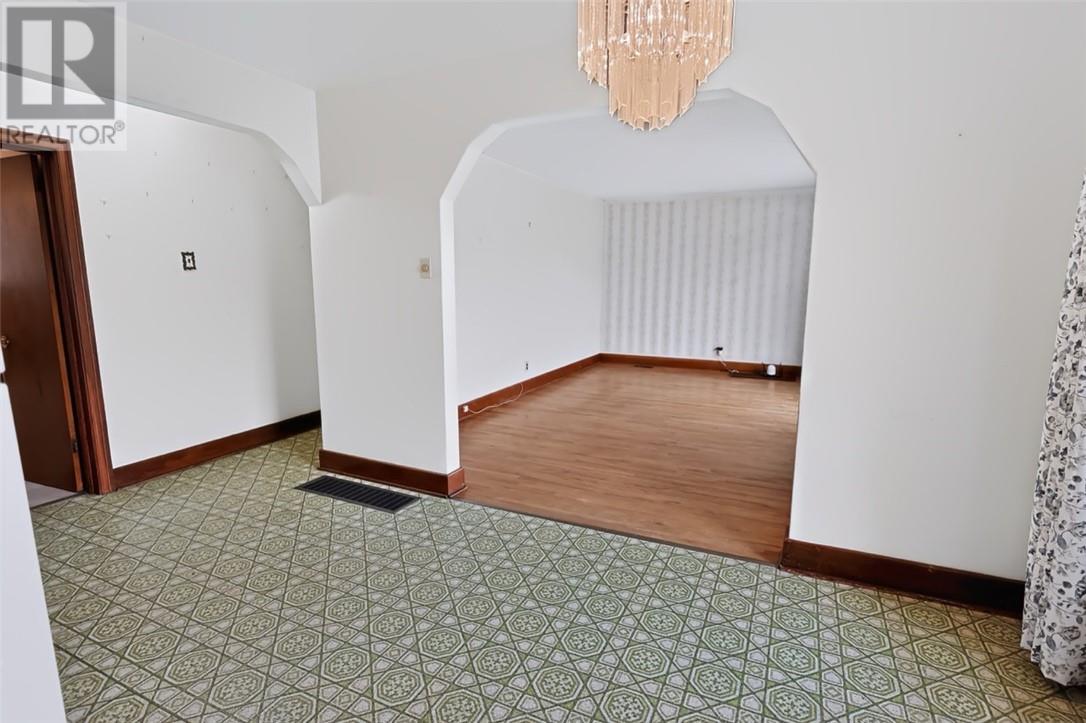 1321 Barrydowne Road - Image 35