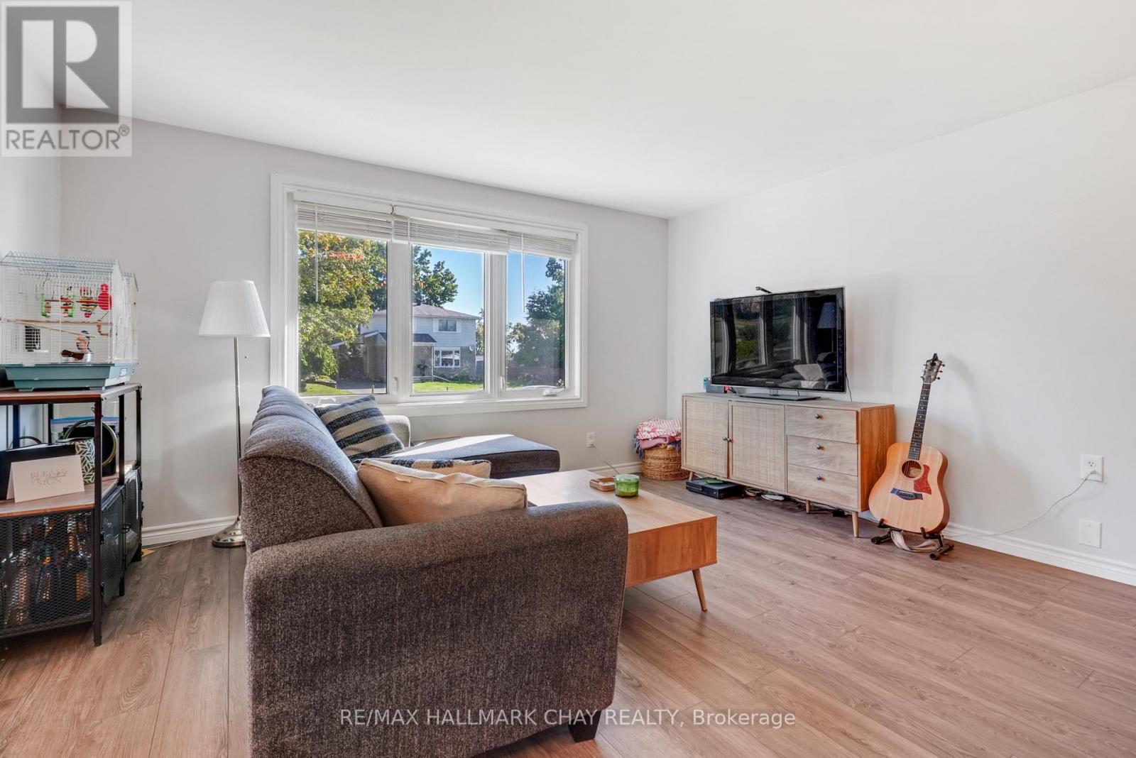 11 DAPHNE CRESCENT, Barrie (Cundles East) — photo 6