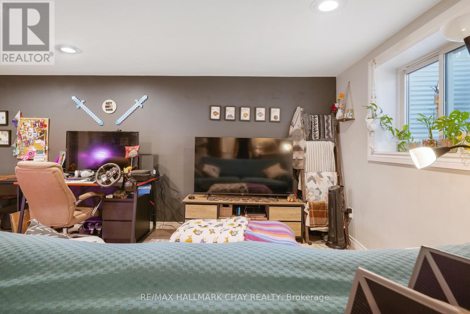 11 DAPHNE CRESCENT - Image 24